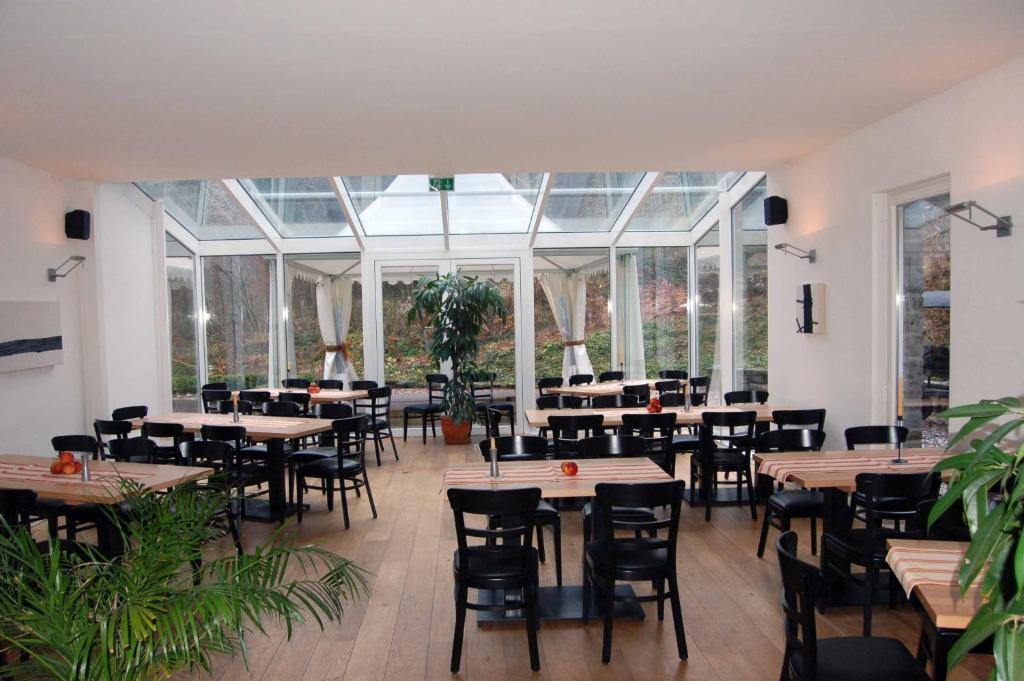 فندق Friesenhagenفي  Wildenburger Hof المظهر الخارجي الصورة